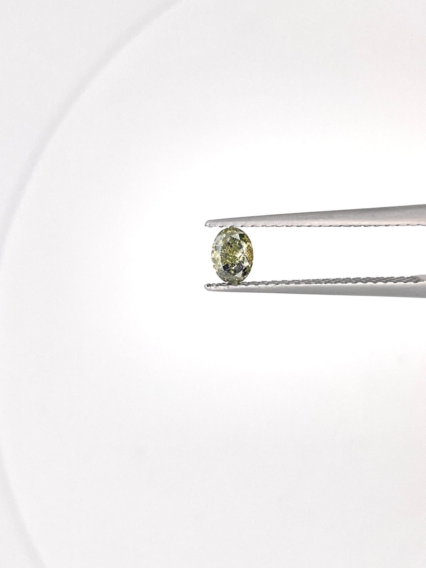 Diamant vert oval 0.27 ct