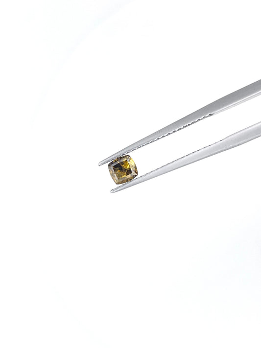 Diamant coussin modifié jaune 0.35 ct
