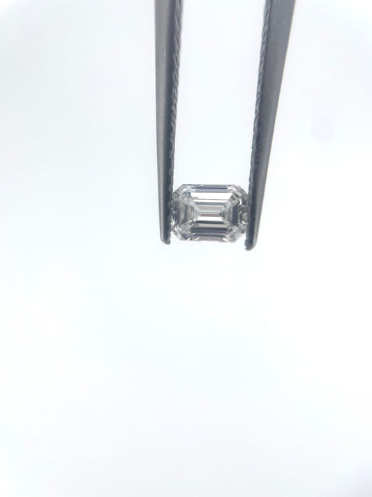 Diamant émeraude blanc de laboratoire 0.23 ct