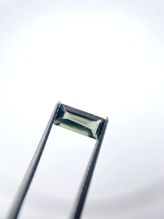 Tourmaline baguette verte 0.85 ct