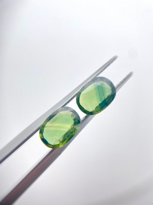 Saphir naturel bi-color vert/bleu 2.24 ct