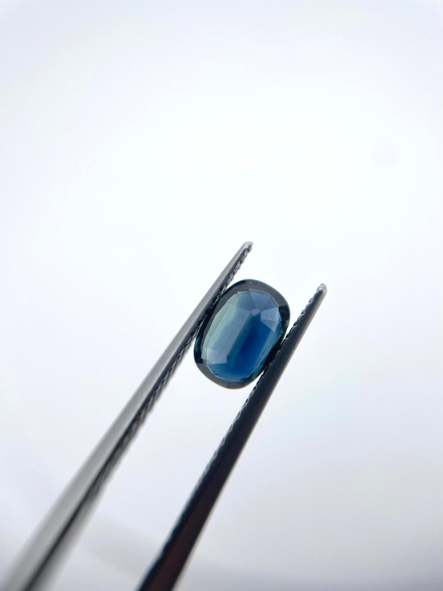 Saphir ovale modifié bi-color 1.05 ct