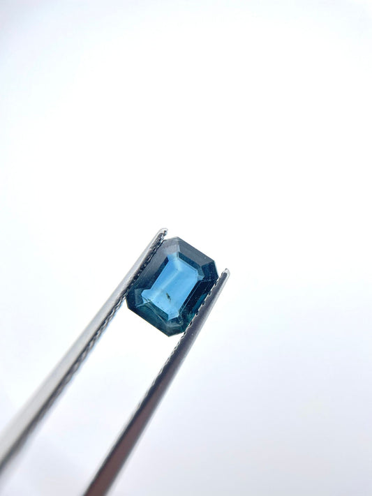Saphir octogone bleu 0.93 ct