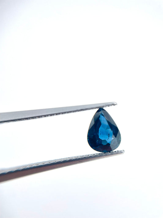Saphir poire bleu 0.67 ct