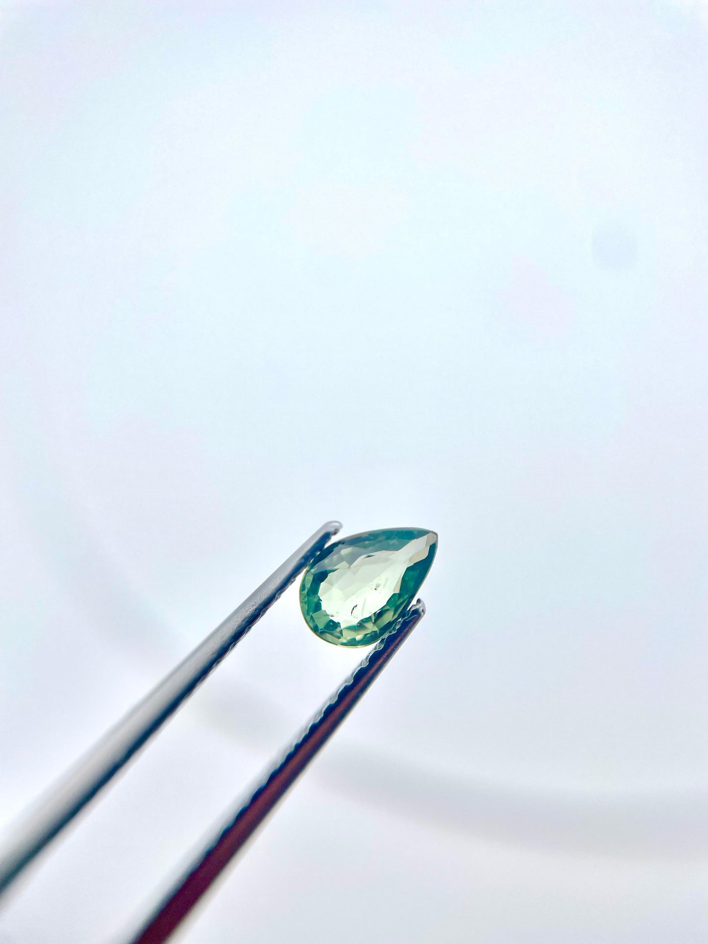 Saphir poire multi 0.35 ct