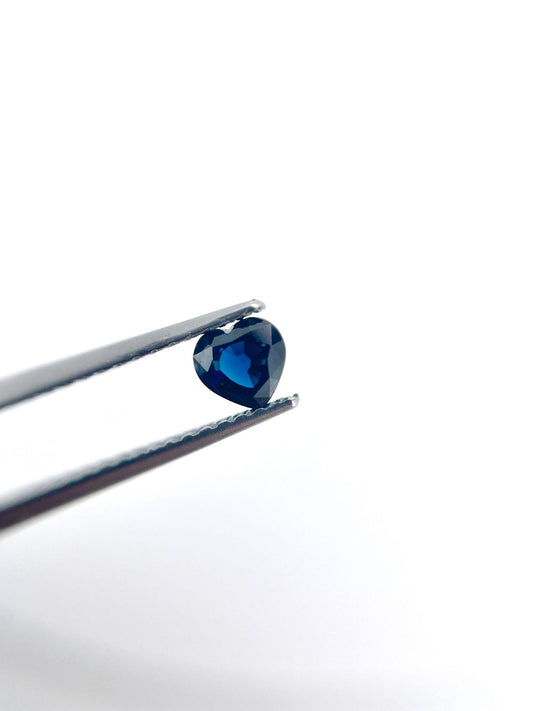 Saphir coeur bleu 0.31 ct