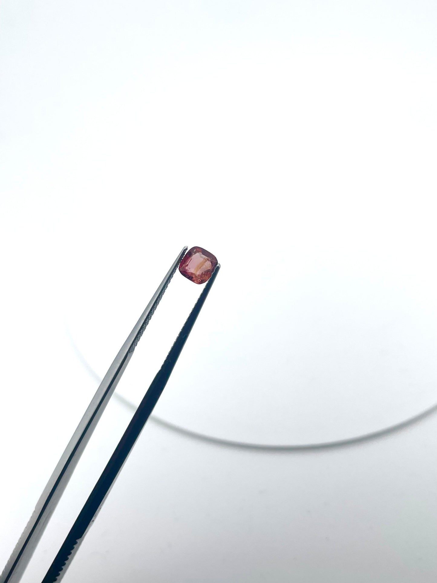 Spinel coussin 0.63 ct