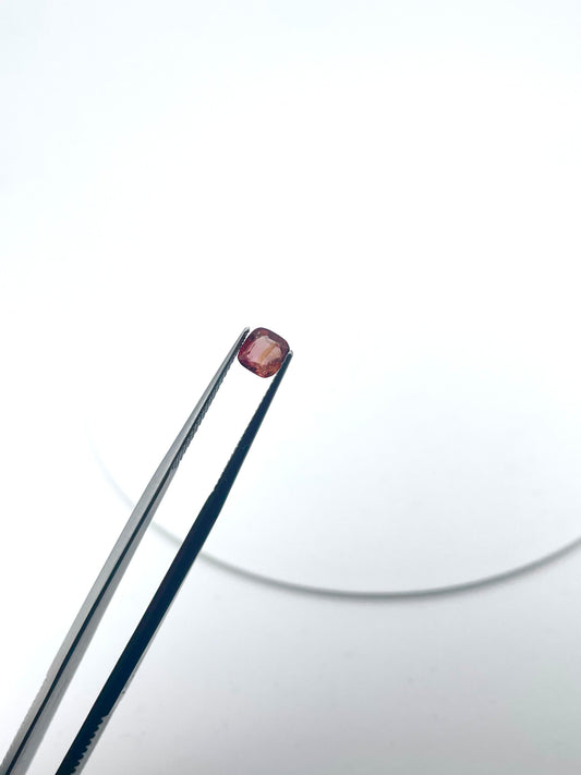Spinel coussin 0.63 ct