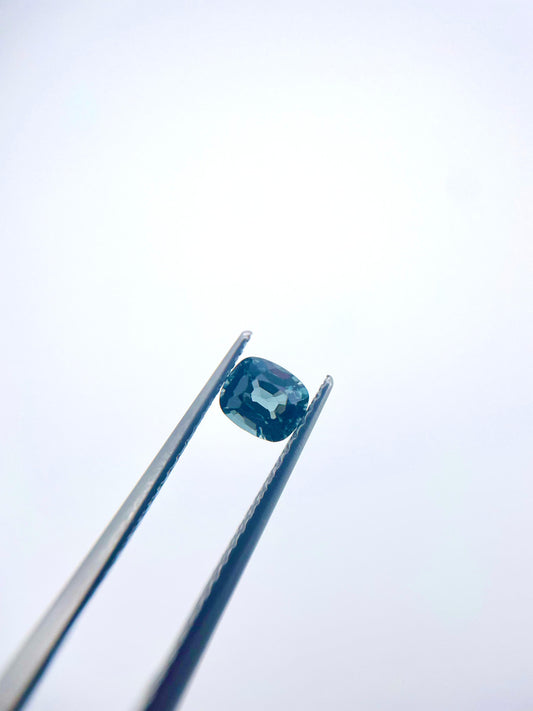 Spinel coussin 0.44 ct