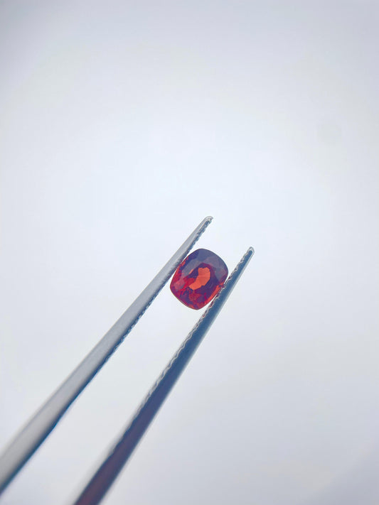 Spinel coussin 0.41 ct