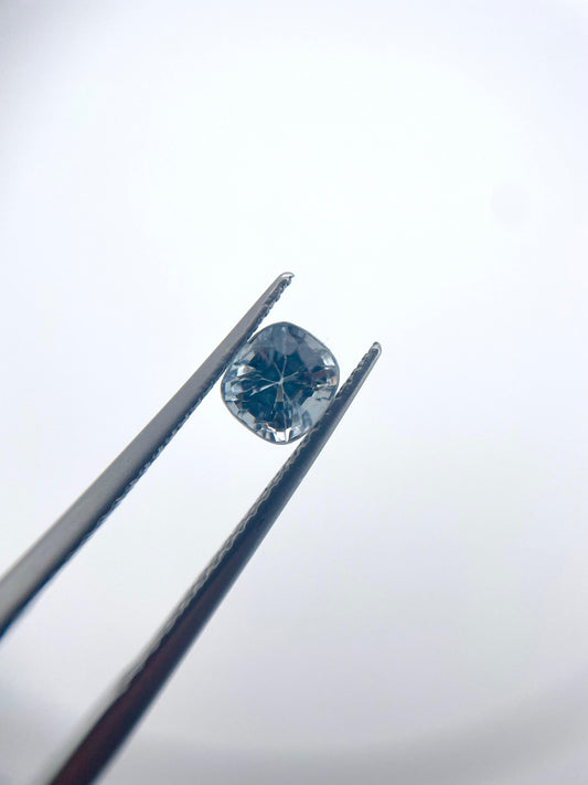 Spinel ovale 0.77 vt