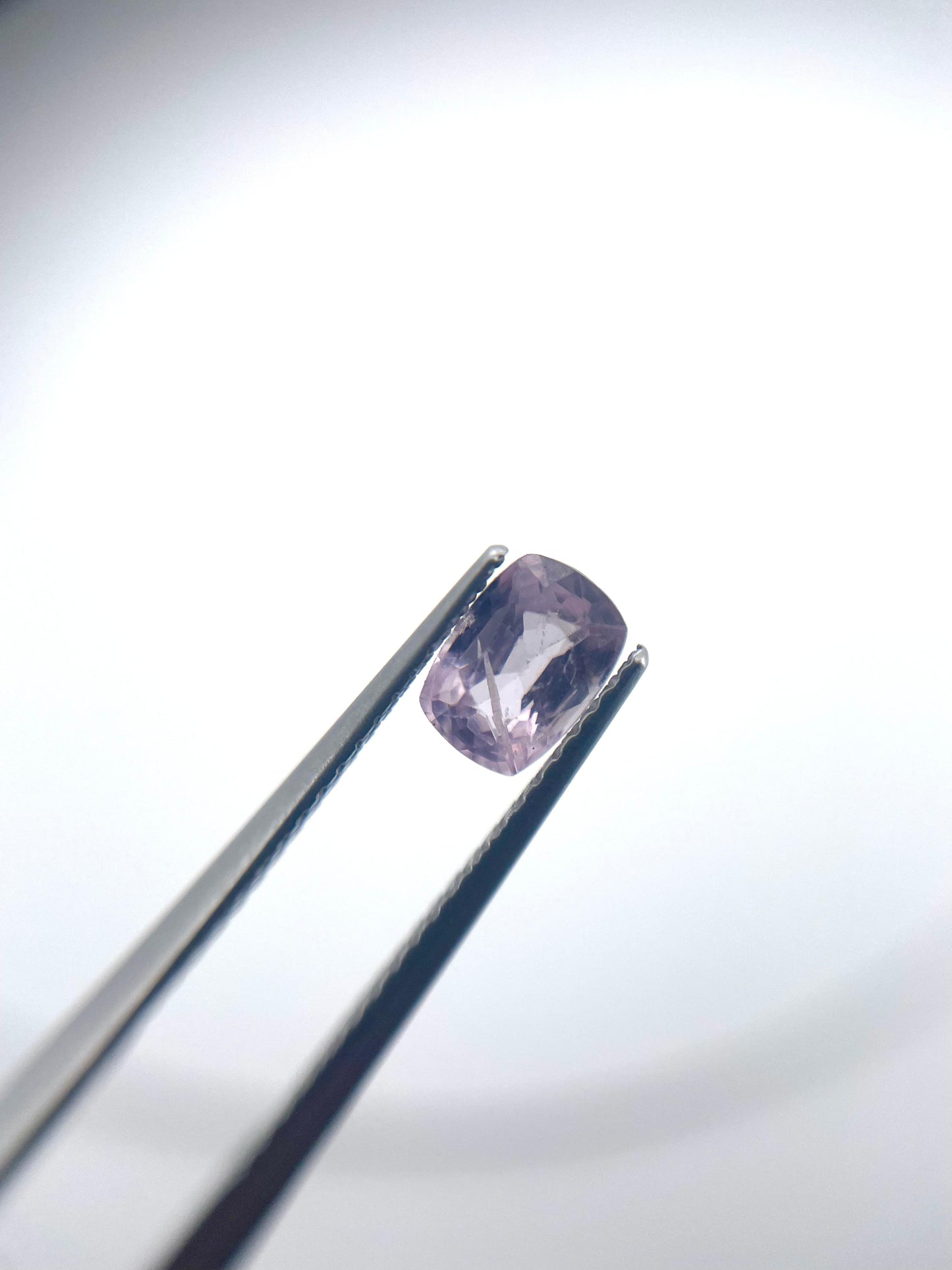 Spinel coussin 0.73 ct