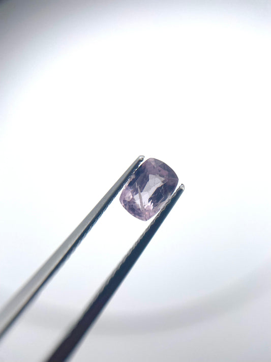 Spinel coussin 0.73 ct