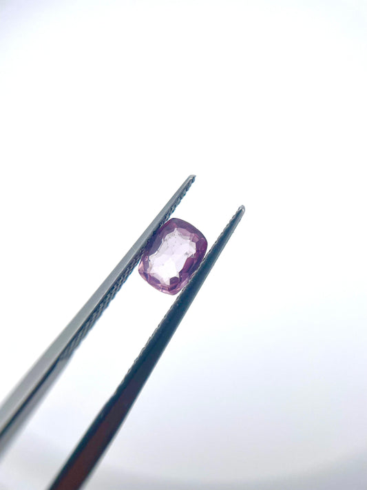 Spinel coussin 0.68 ct