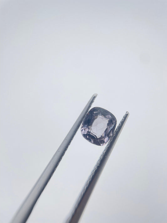 Spinel coussin 0.75 ct