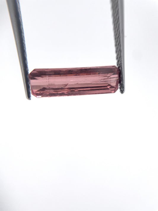 Tourmaline octogone rose 1.67 ct