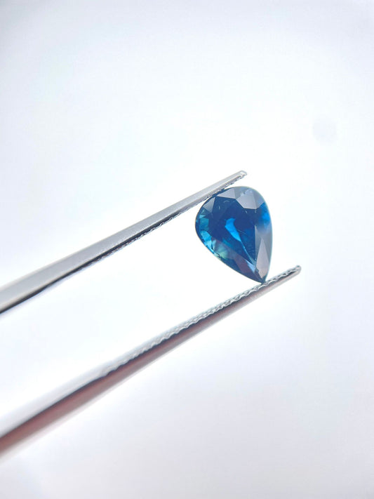 Saphir poire bleu 1.50 ct