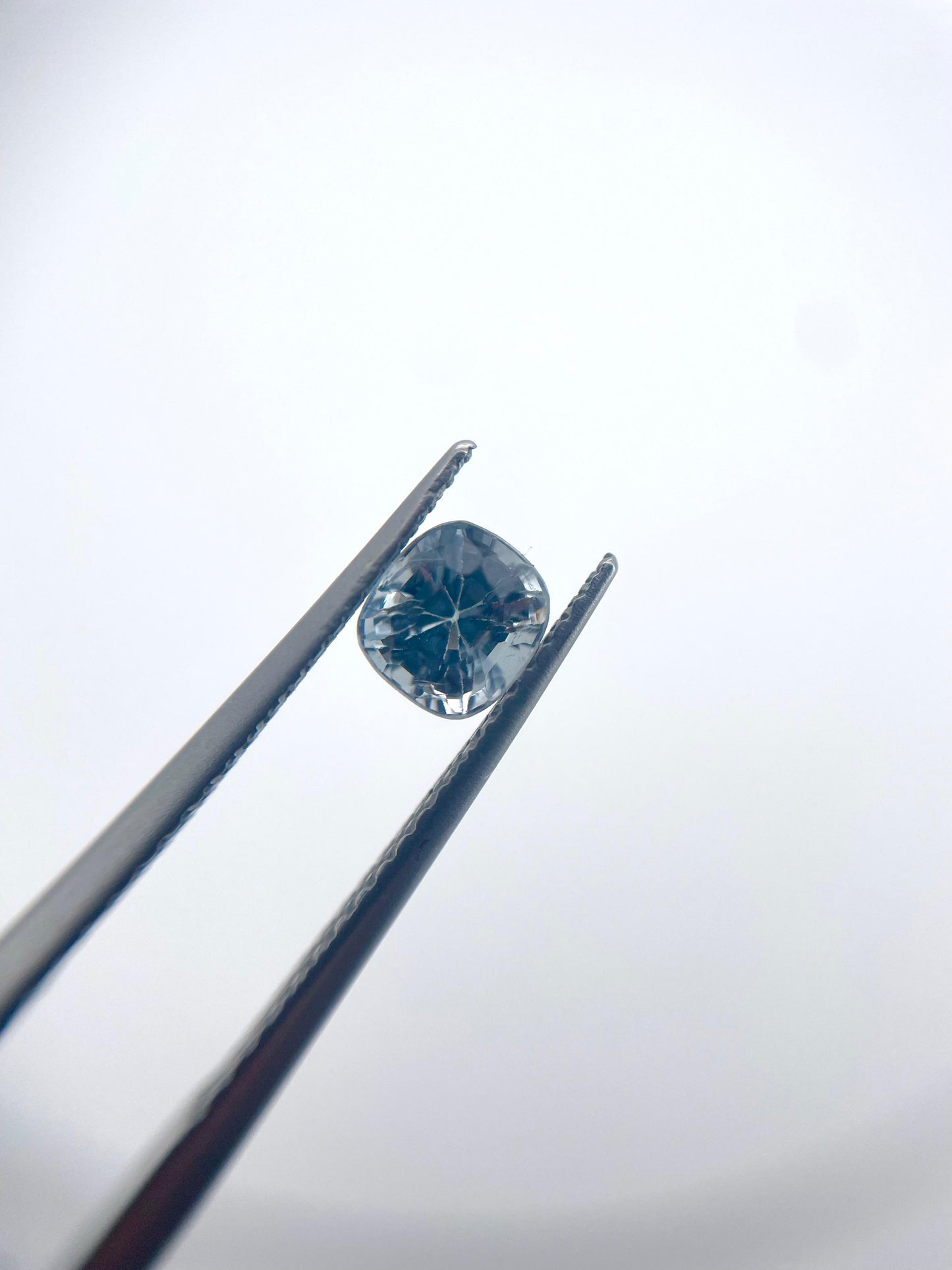Spinel ovale 0.77 vt